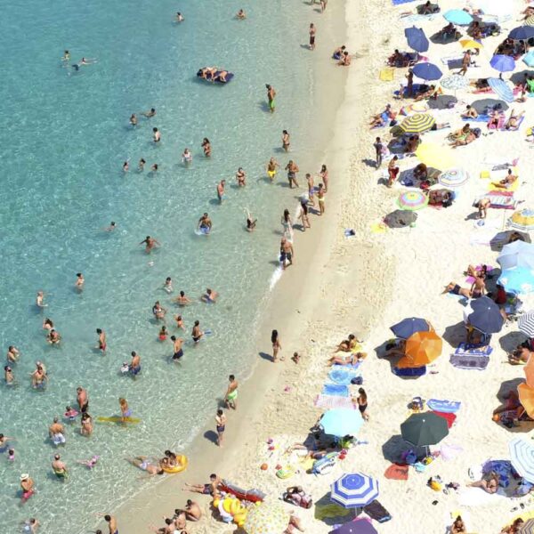 Spiaggia della Rotonda — sabbia bianca Tropea